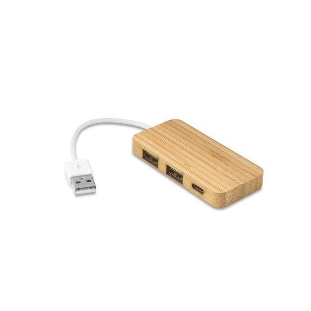 MOSER. HUB mit 2 USB-A und 1 USB-C Anschluss aus Bambus