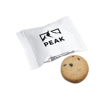 Einzeln verpackter Keks in bedruckter Folie